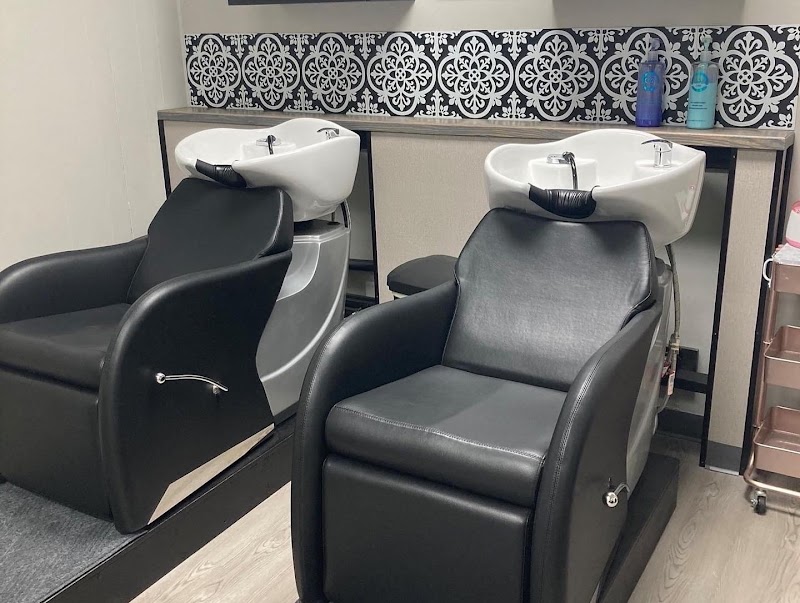 Divine Hair and Makeup, beauty salon in West Plains, MO, photo 5 of 10
